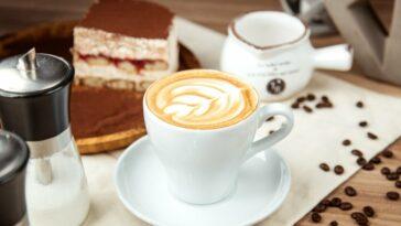 Die Wiener Kaffeehauskultur Eine Reise durch die Vielfalt der traditionellen Kaffeehäuser